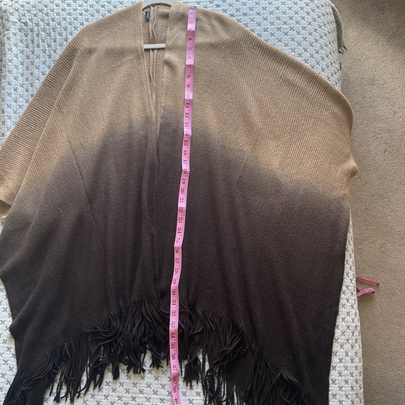 Francesca’s Poncho - Picture 3 of 5